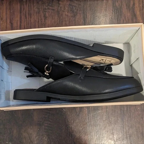 YOKI Women's Tassled Mules - Picture 6 of 11